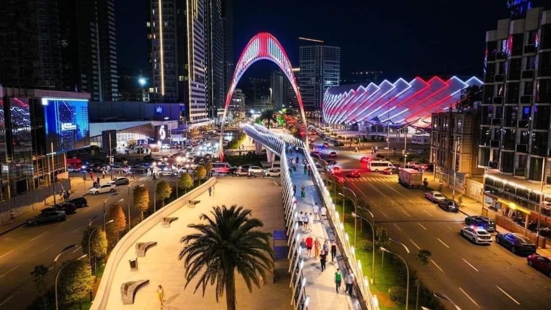 Roini Apartment บาทูมิ ภายนอก รูปภาพ