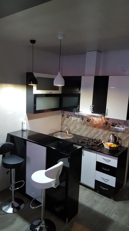 Roini Apartment บาทูมิ ภายนอก รูปภาพ
